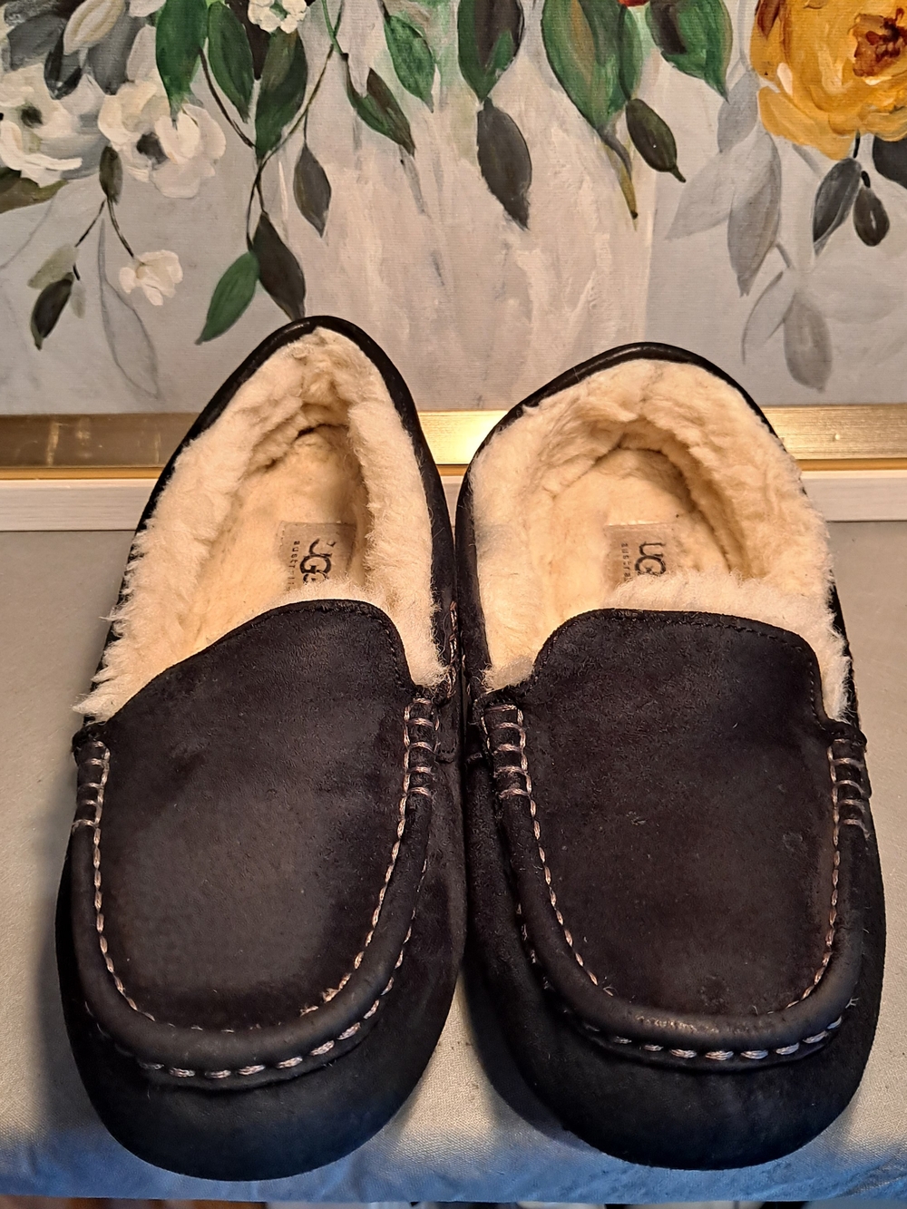 UGG Ansley Classic Black Suede Cozy Shearling-Lined Moccasin Flat Slippers